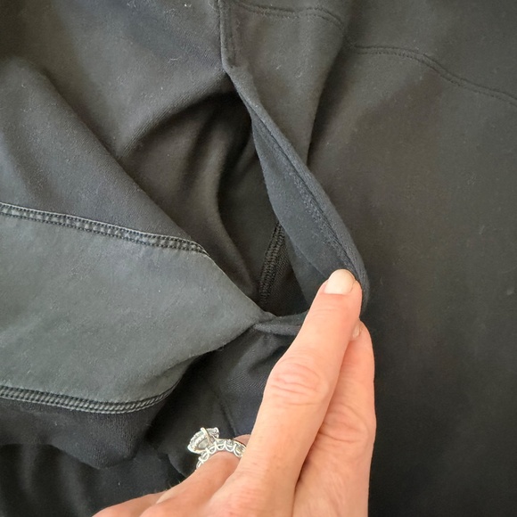 Lululemon Starting Place Hoodie in Black (Size 6) - Picture 4 of 9
